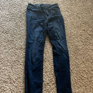 Women American eagle size 4 skinny jeans